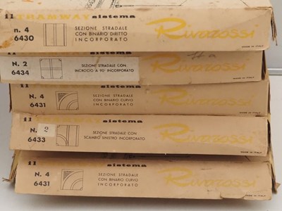 Lot 40 - A large group of HO scale vintage RIVAROSSI...