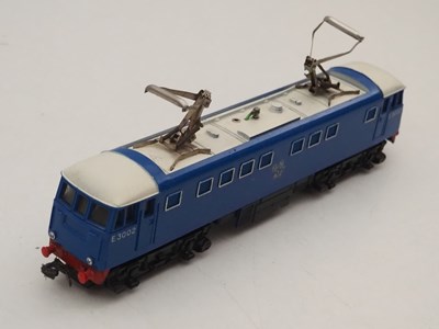 Lot 46 - A HORNBY DUBLO OO gauge 2-rail 2245 Class AL1...