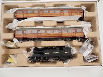 Lot 51 - A HORNBY OO gauge R2981 'BR London Olympics...