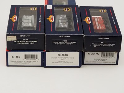 Lot 60 - A group of BACHMANN OO gauge wagons including...