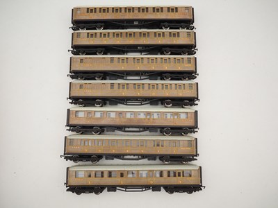 Lot 63 - A large quantity of boxed and unboxed HORNBY...