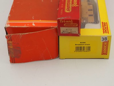 Lot 73 - A quantity of boxed and unboxed OO gauge...