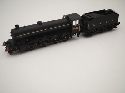 Lot 76 - A pair of HELJAN OO gauge class O2/3 'Tango'...