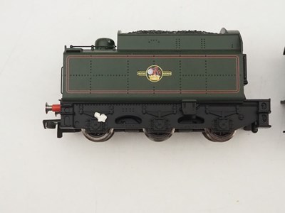 Lot 79 - A pair of limited edition HORNBY OO gauge...