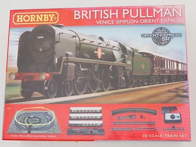 Lot 85 - A HORNBY OO gauge R1162 'British Pullman...