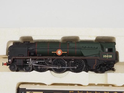Lot 85 - A HORNBY OO gauge R1162 'British Pullman...