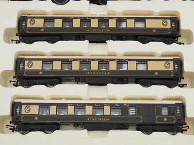 Lot 85 - A HORNBY OO gauge R1162 'British Pullman...