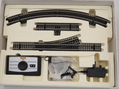 Lot 85 - A HORNBY OO gauge R1162 'British Pullman...