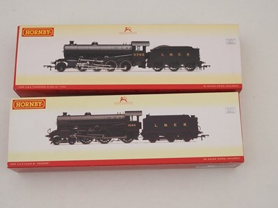 Lot 92 - A pair of HORNBY OO gauge LNER steam...