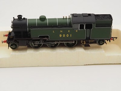 Lot 93 - A pair of HORNBY OO gauge LNER steam locos...