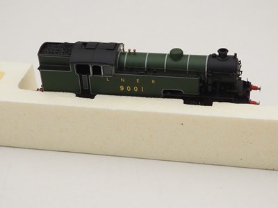 Lot 93 - A pair of HORNBY OO gauge LNER steam locos...