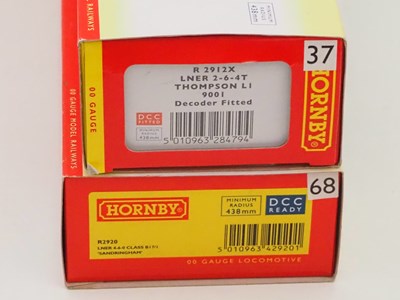Lot 93 - A pair of HORNBY OO gauge LNER steam locos...