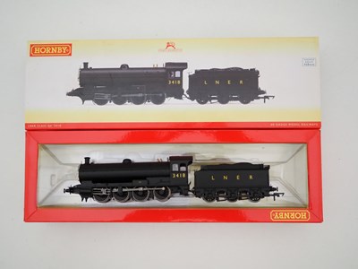 Lot 94 - A pair of HORNBY OO gauge LNER steam...