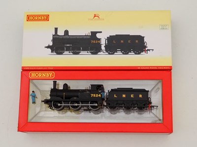 Lot 94 - A pair of HORNBY OO gauge LNER steam...