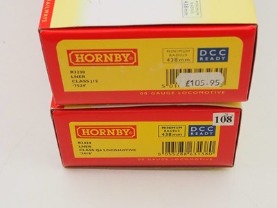 Lot 94 - A pair of HORNBY OO gauge LNER steam...