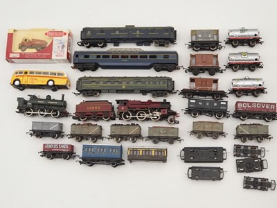 Lot 132 - A quantity of OO gauge unboxed locos and...