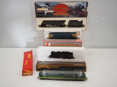 Lot 146 - A group of OO gauge boxed and unboxed steam...