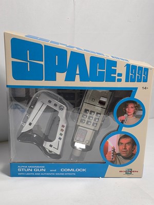Lot 404 - SIXTEEN 12 - A Gerry Anderson's 'Space: 1999'...