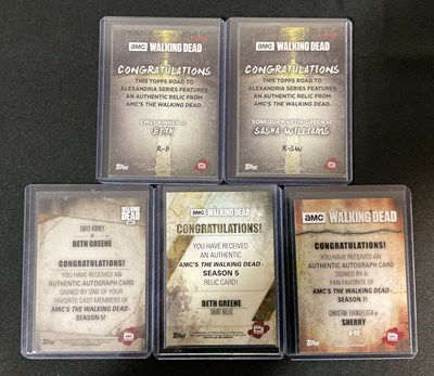 Lot 454 - THE WALKING DEAD - A collection of Walking...