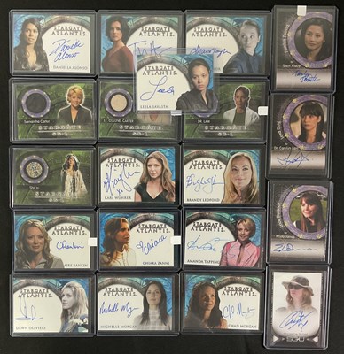 Lot 464 - STARGATE ATLANTIS / SG1 - A collection of...