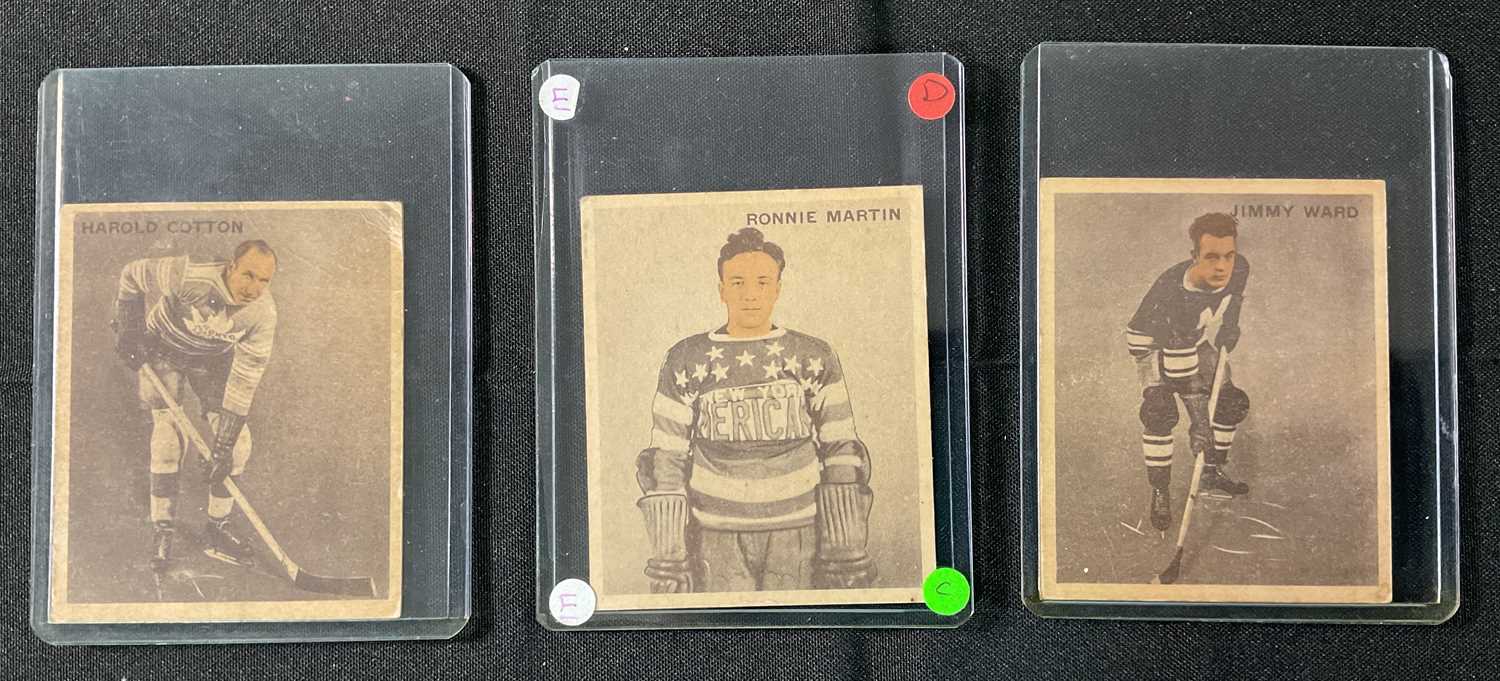 Lot 481 - HOCKEY - Three c.1933 / 34 Ice Kings Chewing...