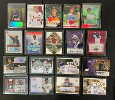 Lot 518 - BASEBALL - A collection of 18 autograph...