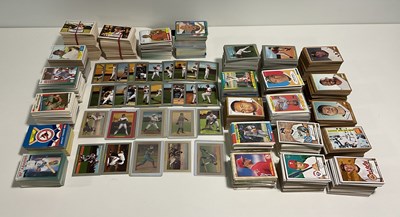 Lot 525 - BASEBALL - A box of mixed Baseball trading...