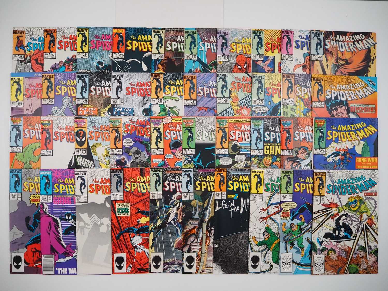Lot 46 - AMAZING SPIDER-MAN #251, 253-263, 265 (1st &...