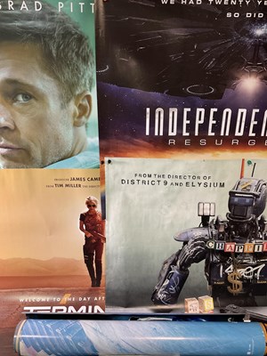 Lot 268 - A collection of mixed sci-fi film posters...