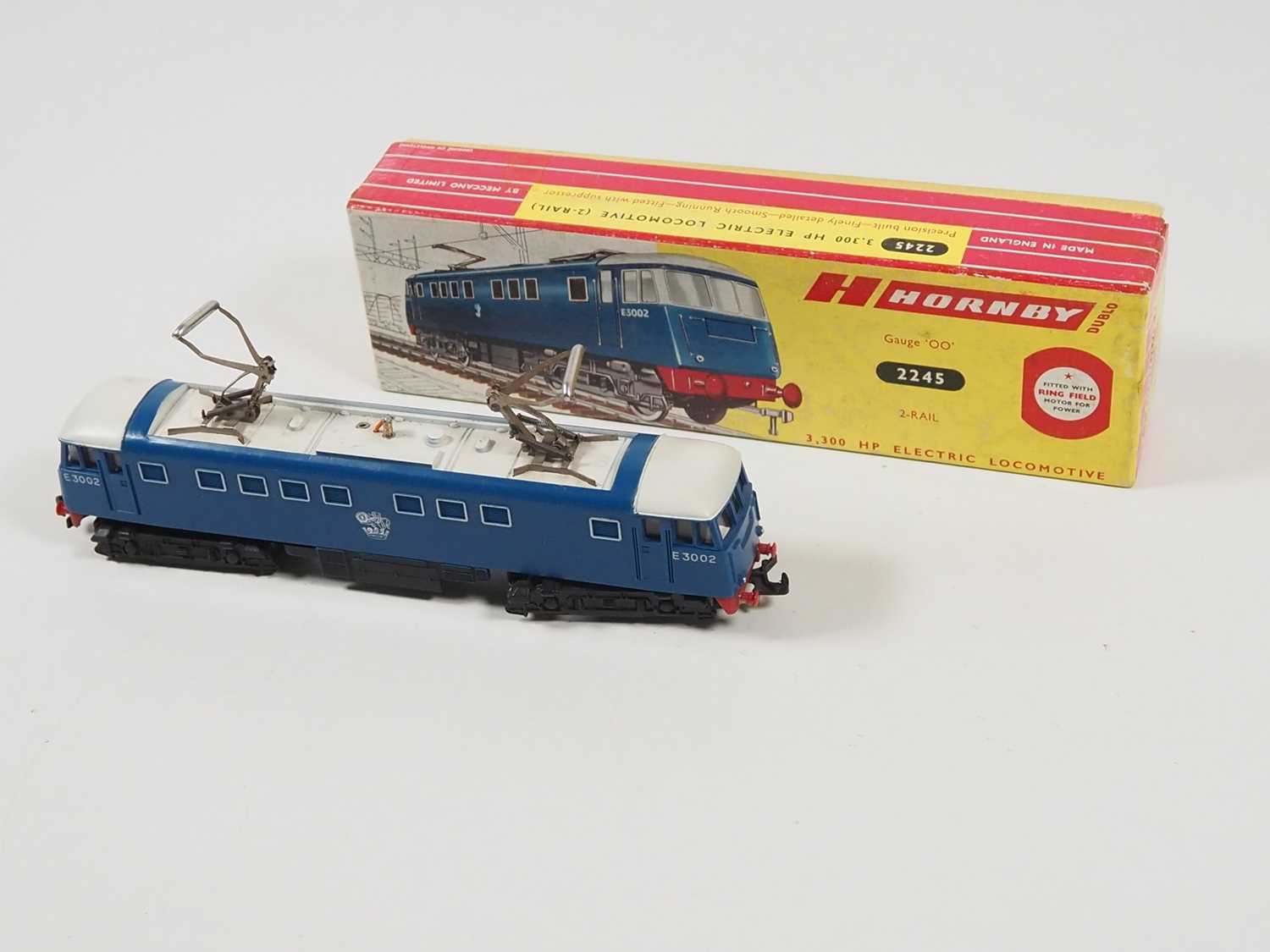 Lot 4 - A HORNBY DUBLO OO gauge 2-rail 2245 Class AL1...