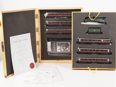 Lot 6 - A BACHMANN OO gauge 31-960 'The Elizabethan'...