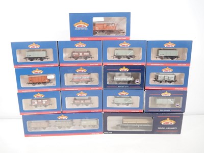 Lot 69 - BACHMANN group of boxed OO gauge wagons of...