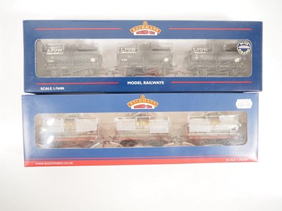 Lot 85 - BACHMANN - A pair of Hereford Model Centre...