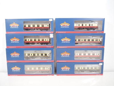 Lot 90 - A group of BACHMANN OO gauge Mk1 passenger...