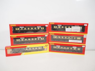 Lot 92 - A group of HORNBY OO gauge Pullman coaches,...