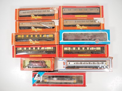 Lot 108 - OO gauge passenger coaches by HORNBY, LIMA etc...