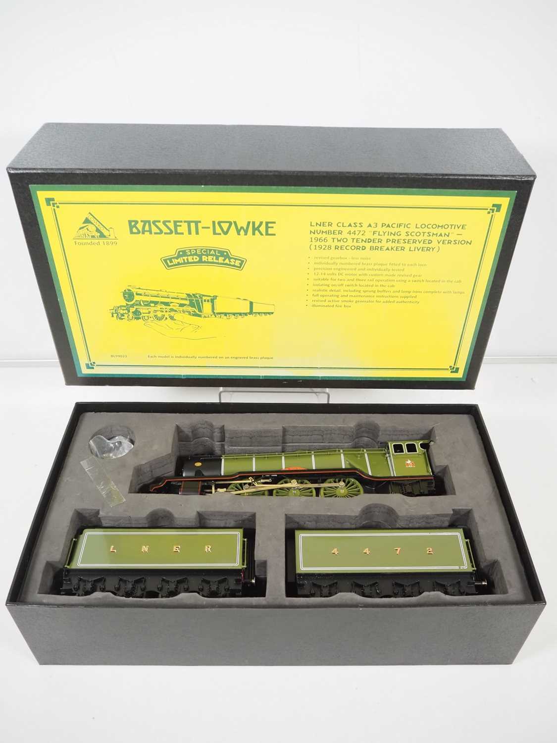 Lot 149 - BASSETT LOWKE by CORGI Class A3 O Gauge (2/3...