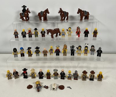 Lot 168 - LEGO: WESTERN / COWBOY - A group of WESTERN /...