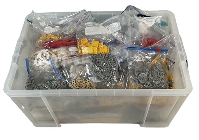 Lot 171 - LEGO - A large group of LEGO that has been...