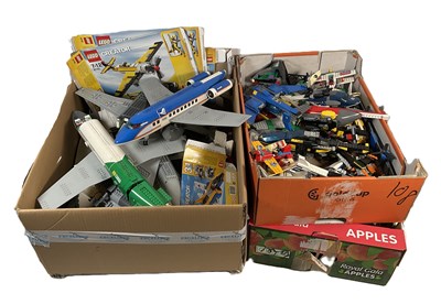 Lot 176 - LEGO: AVIATION - A large group of AVIATION...