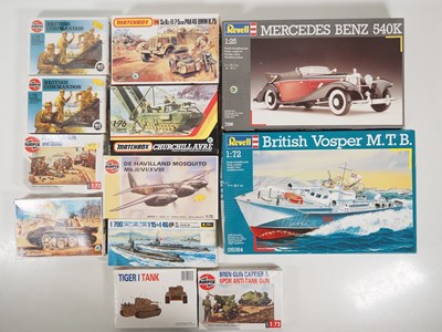 Lot 188 - Unbuilt plastic kits and figure packs, mostly...