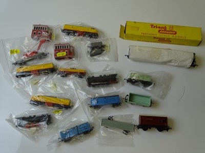 Lot 1 - OOO and TT GAUGE MODEL RAILWAYS: A mixed lot...