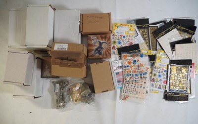 Lot 257 - A group of unbranded and unmarked resin...