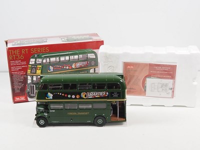 Lot 301 - A SUNSTAR 2922 1:24 scale diecast London RT...