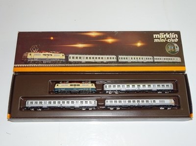 Lot 219 - Z GAUGE MODEL RAILWAYS: A MARKLIN 8101...