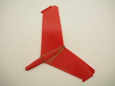 Lot 86 - ACTION #1 RED ARROW PLANE FREE GIFT (1976) -...