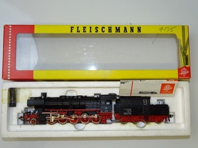 Lot 263 - HO GAUGE MODEL RAILWAYS : A FLEISCHMANN 4175...