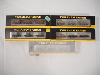Lot 37 - GRAHAM FARISH - N gauge triple wagon packs,...