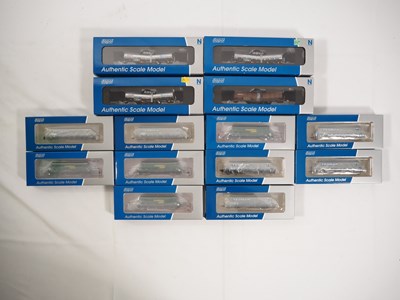Lot 38 - DAPOL - N gauge modern image wagons,...