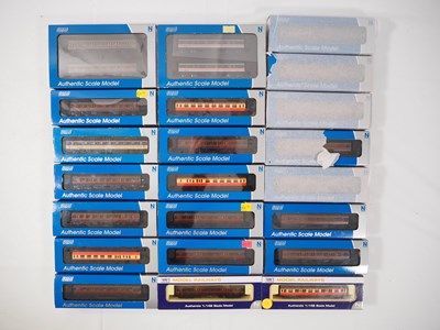 Lot 59 - DAPOL N gauge passenger coaches and twin packs...